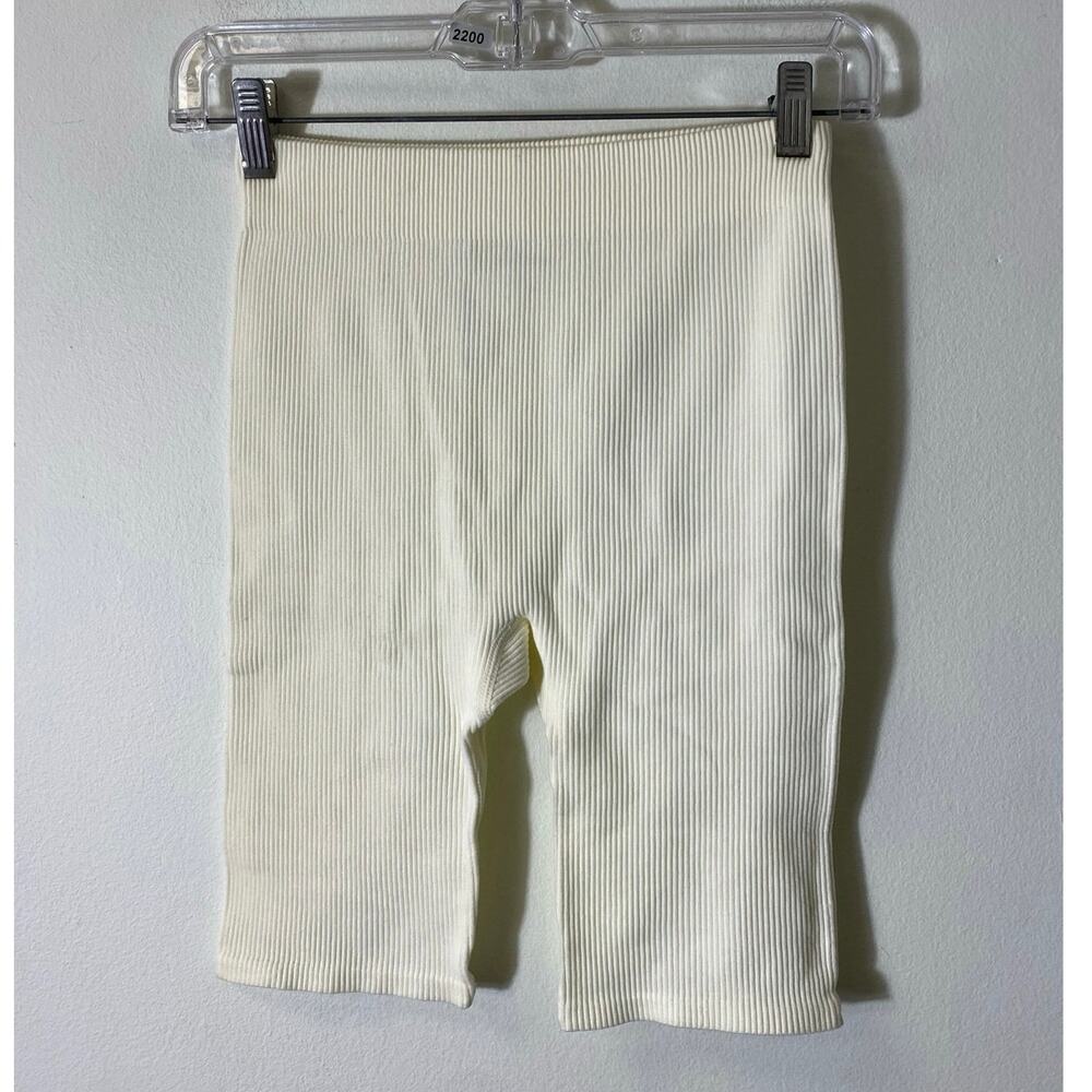 NWOT Love Tree Cream Athletic Shorts Sz M